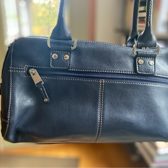 VGC Vintage Tignanello Navy Blue Handbag - Picture 5 of 12